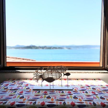 Appartamentino Panoramico...Con Finestra Sul Mare! La Maddalena  Bagian luar foto