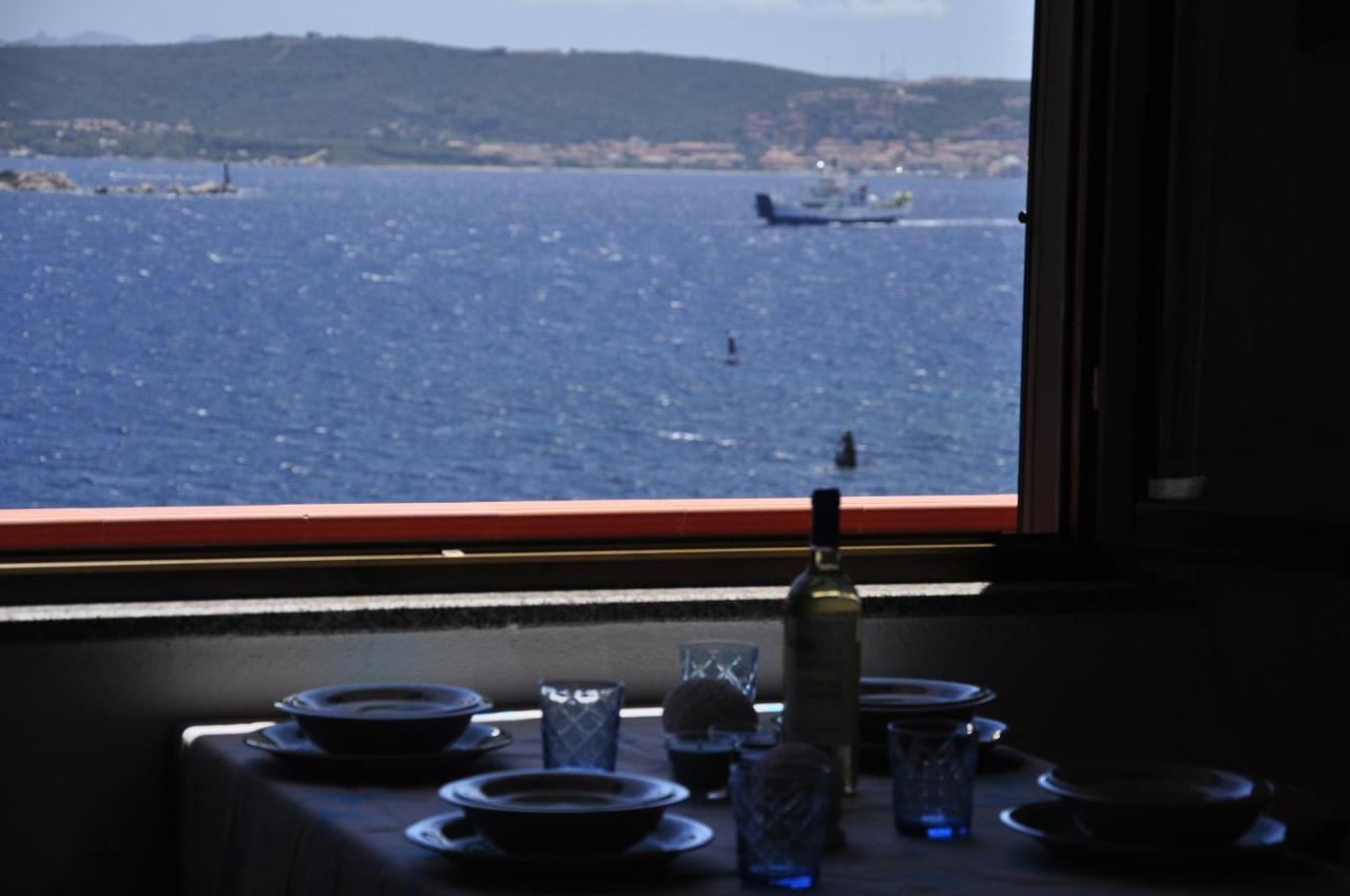 Appartamentino Panoramico...Con Finestra Sul Mare! La Maddalena  Bagian luar foto