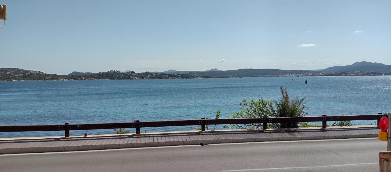 Appartamentino Panoramico...Con Finestra Sul Mare! La Maddalena  Bagian luar foto