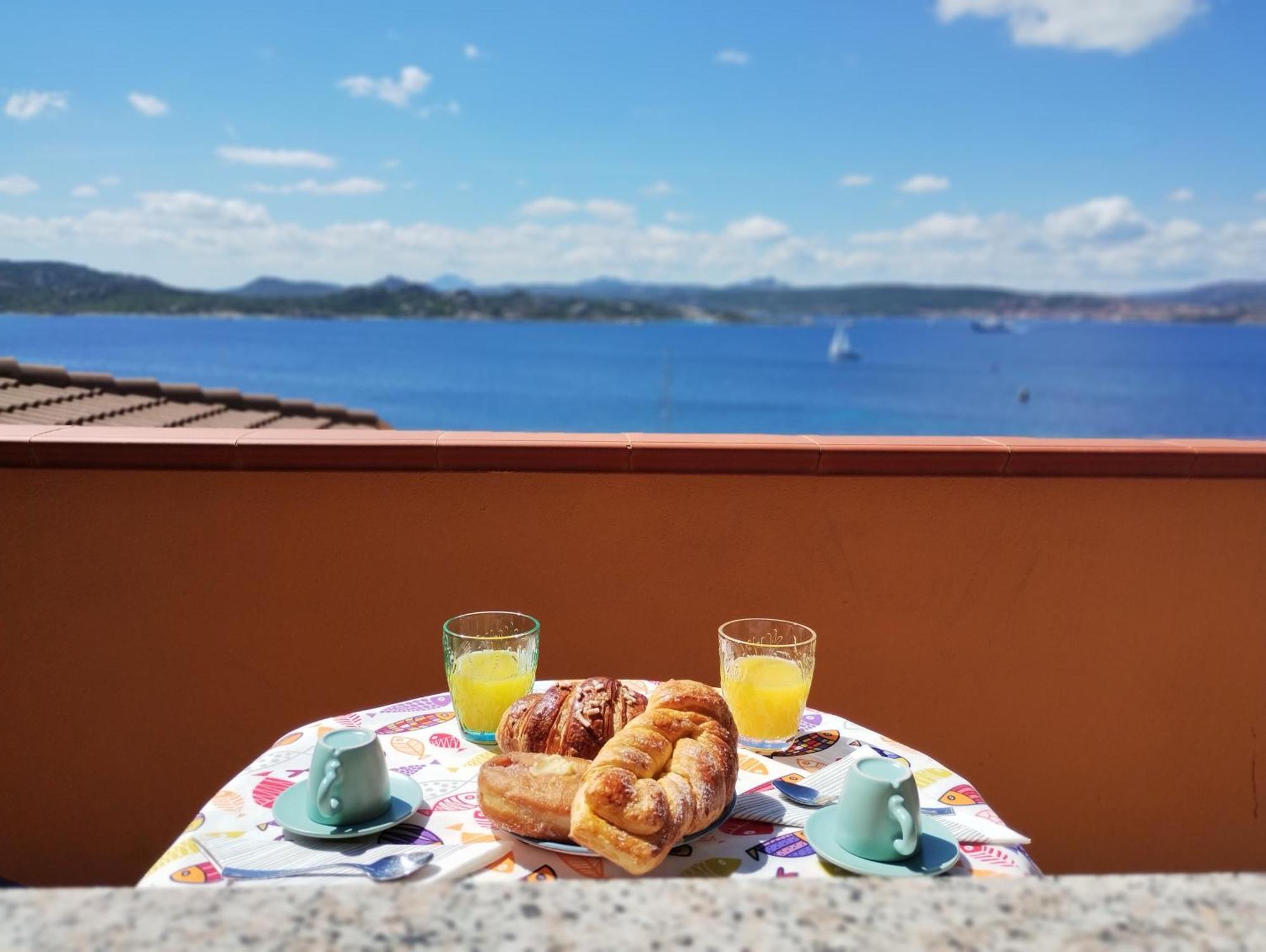Appartamentino Panoramico...Con Finestra Sul Mare! La Maddalena  Bagian luar foto