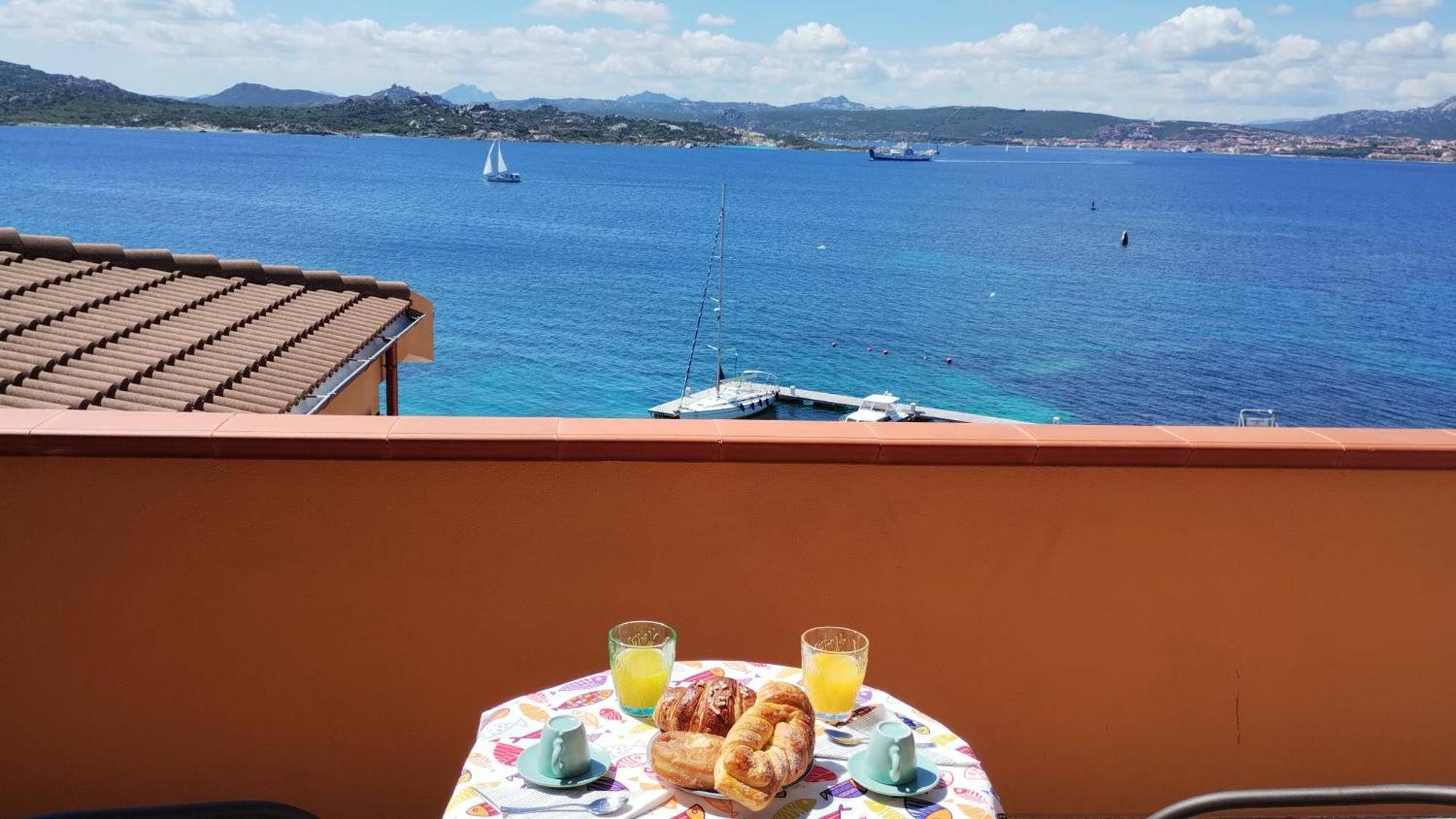 Appartamentino Panoramico...Con Finestra Sul Mare! La Maddalena  Bagian luar foto