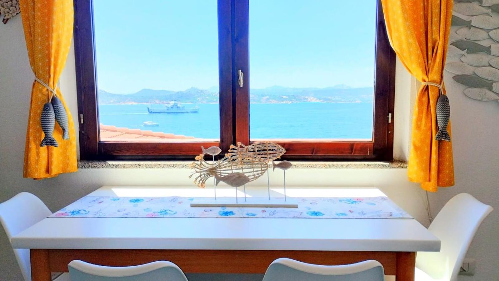 Appartamentino Panoramico...Con Finestra Sul Mare! La Maddalena  Bagian luar foto