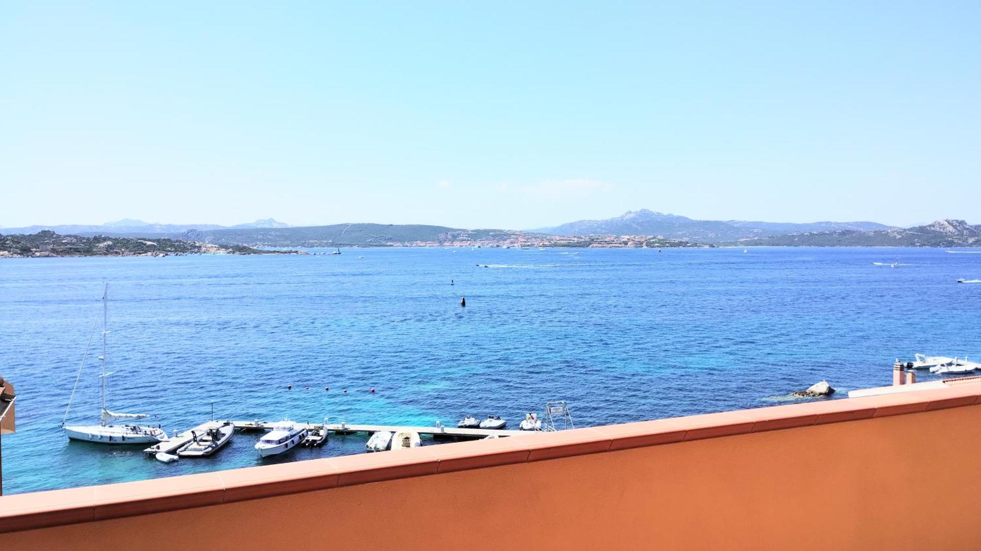 Appartamentino Panoramico...Con Finestra Sul Mare! La Maddalena  Bagian luar foto