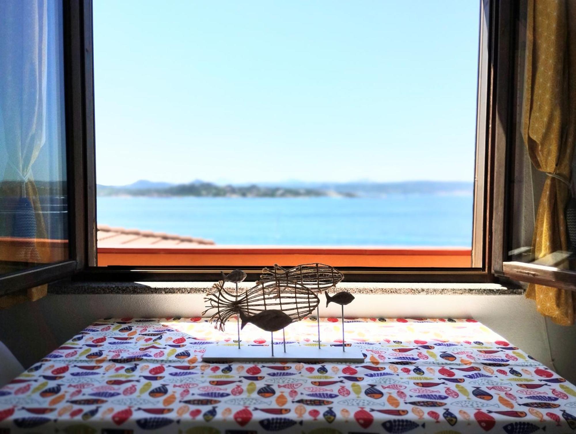 Appartamentino Panoramico...Con Finestra Sul Mare! La Maddalena  Bagian luar foto